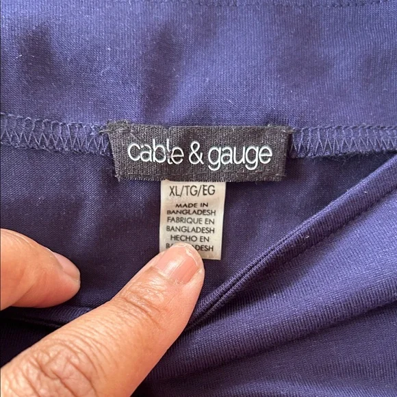 Cable & Gauge Midnight Peek a Boo Top NWOT - Picture 5 of 5